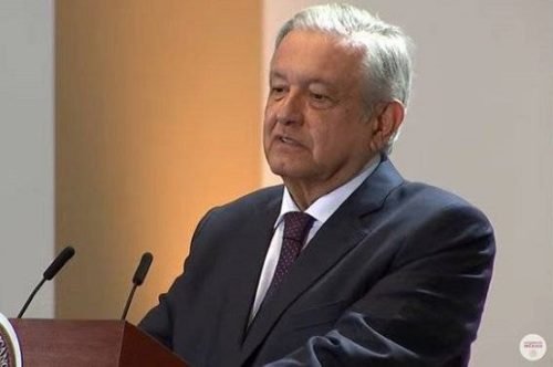 Promete AMLO resolver apagones en BCS con energías limpias