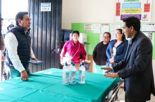 Anuncia Alcalde Miguel Ángel Salomón Cortés apoyo con cloro y cubrebocas para realizar jornadas de limpieza profunda en escuelas