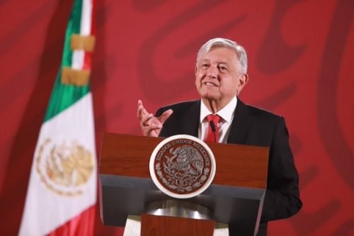 Reitera AMLO críticas por corrupción y privatización en sistema de salud