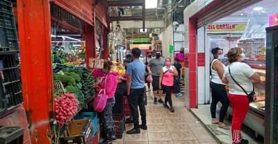 Visitantes deberán usar cubrebocas para ingresar al Mercado del Carmen