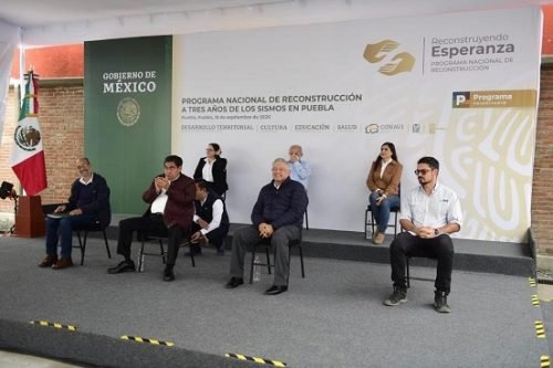 Comisionado reporta avance del 70% en reconstrucciones tras sismos