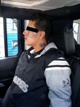 Detienen a sujeto posible responsable del delito de robo con violencia a bordo del transporte público
