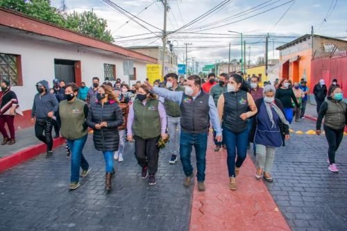 Entregan obra pública de embellecimiento urbano en Tenango del Aire