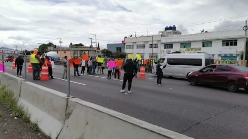 Tortilleros cierran autopista México-Puebla, protestan contra competencia Bienestar