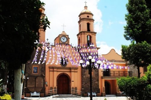 Chiconcuac destaca por su reloj público, elaborado con maquinaria de origen francés