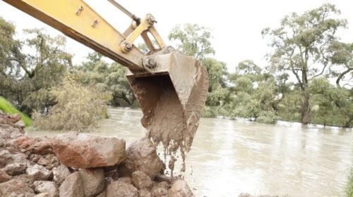 Realizan desazolve de cuerpos de agua para evitar afectaciones a cultivos