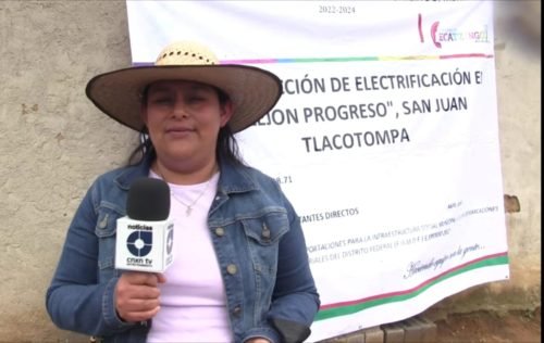 VIDEO: Inauguran la electrificación en el callejón Progreso de San Juan Tlacotompa