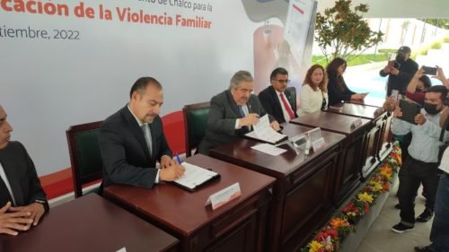 Miguel Gutiérrez firma convenio con el Poder Judicial del Estado de México