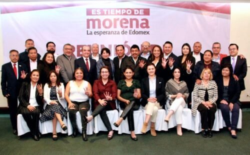 Delfina Gómez se reúne con alcaldes y diputados locales de Edomex