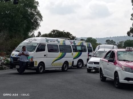 Bloqueo de Transportistas por Invasión de Ruta 39 en Nezahualcóyotl y Chimalhuacán