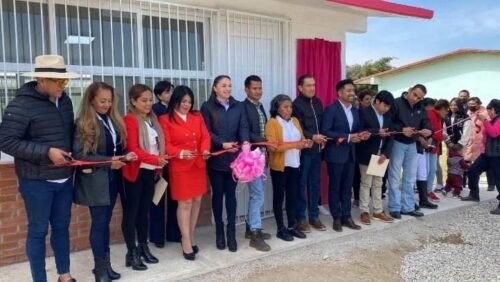 ESTUDIANTES DE AMECAMECA ESTRENAN NUEVA AULA