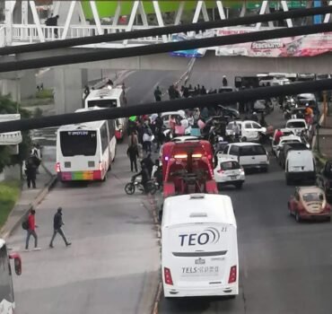 Cierre Vehicular en Avenida Central por Protesta de Gruas en Ecatepec