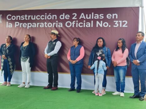 Entregan dos nuevas aulas en la Preparatoria Oficial No. 312 de Chalco