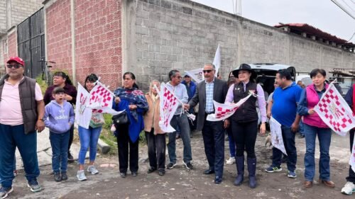 Ivette Topete inicia obra en la calle Cruz Verde de Amecameca