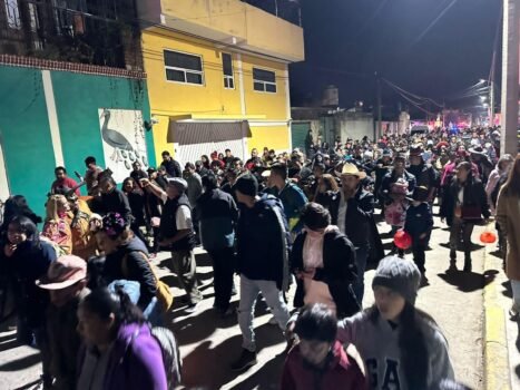 Exitoso desfile de la catrina en Amecameca