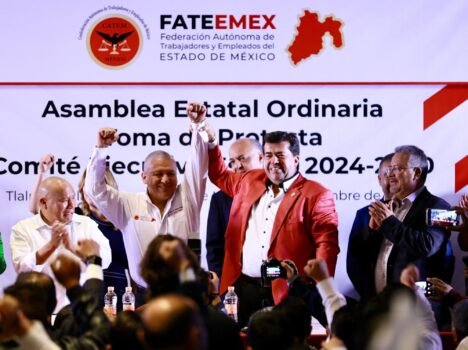 Pedro Haces toma protesta al Comité Estatal de CATEM en el Estado de México