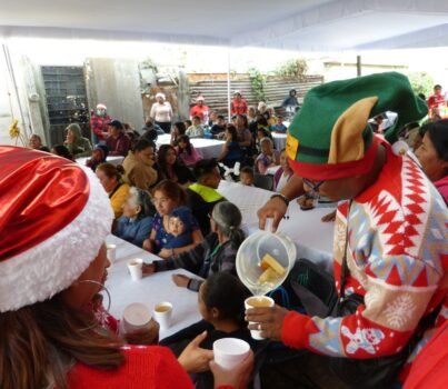 Regidor Christian Castillo celebra posada comunitaria en Covadonga, Chalco