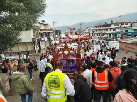 CONCLUYE CON ÉXITO LA TRADICIONAL BAJADA DEL SEÑOR DEL SACROMONTE EN AMECAMECA