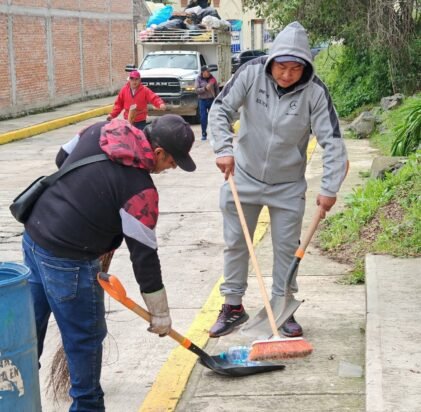 Margarito Soriano mantiene viva la esencia del servicio con jornada de limpieza en Ayapango