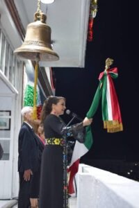 Ivette Topete lidera la conmemoración del 215 Aniversario del Grito de Independencia en Amecameca