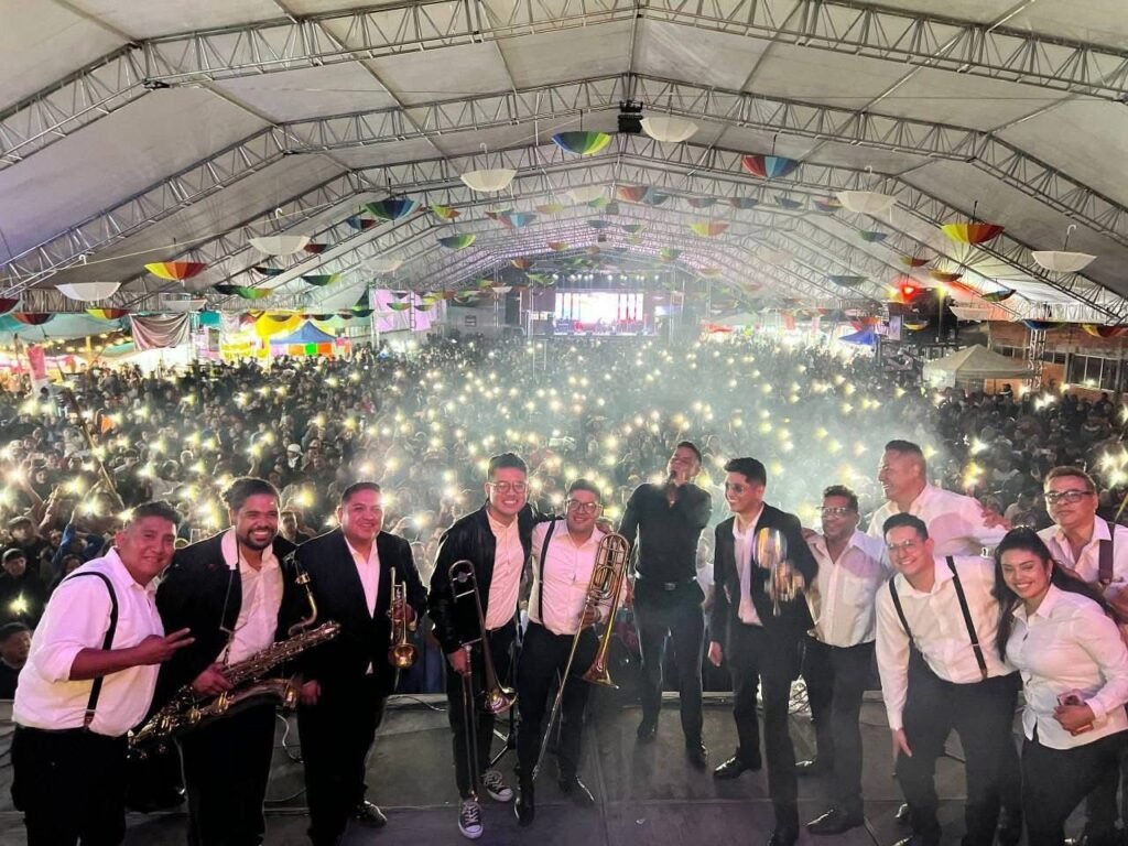 Adolescents Orquesta y Jorge Carmona pusieron ritmo al penúltimo día de la Feria de la Nuez Amecameca 2025