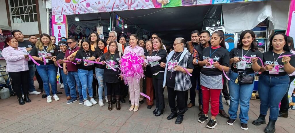 Alcaldesa Ivette Topete inaugura Expo Regreso a Clases 2025 para apoyar a la economía familiar