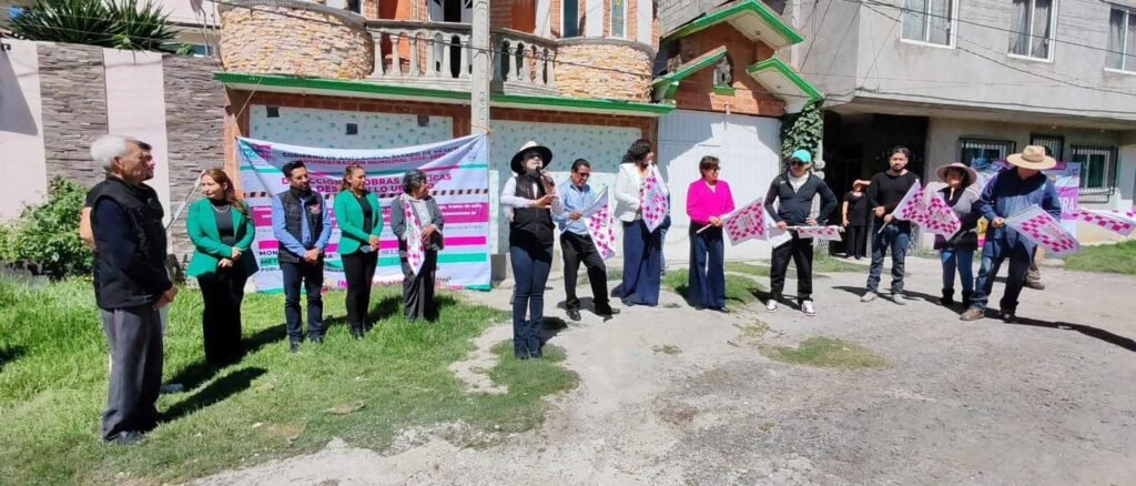 Alcaldesa Ivette Topete da inicio a dos obras de pavimentación en Amecameca