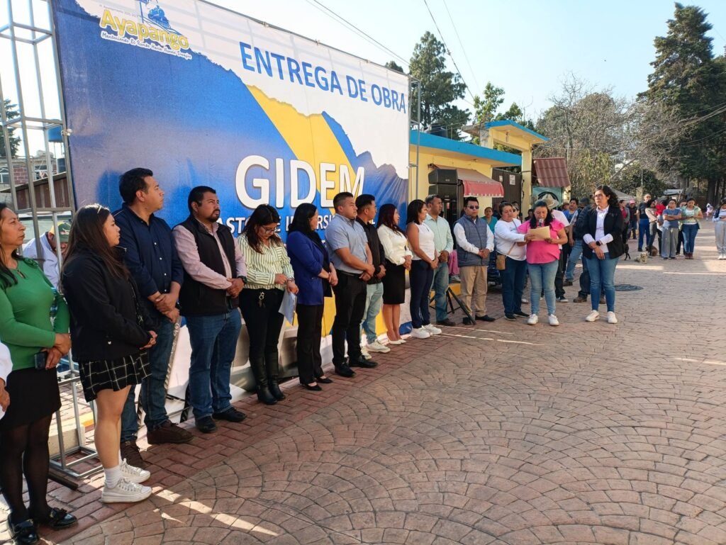 Entrega Margarito Soriano pavimentación de la calle Ocampo en Poxtla y anuncia avances en la explanada