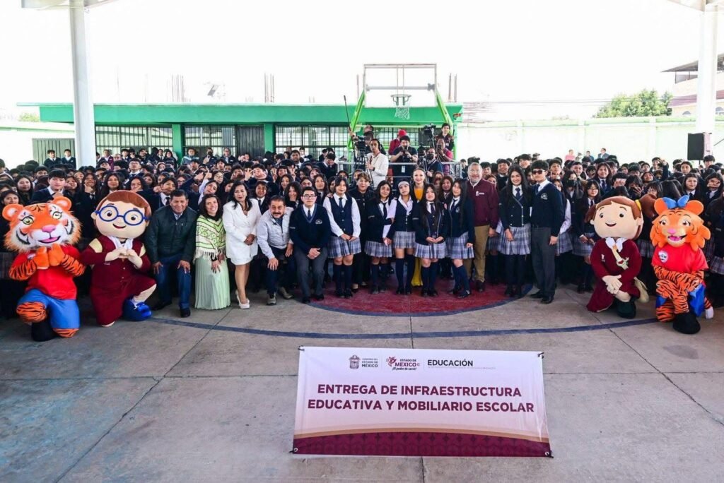 Fortalecen Gobernadora Delfina Gómez y alcaldesa Ivette Topete la infraestructura escolar en Amecameca