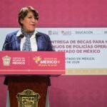 Delfina Gómez entrega 2 mil 650 becas a hijas e hijos de policías operativos del EdoMéx