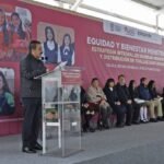 Destina EdoMéx 20 millones de pesos para entregar más de 537 mil paquetes de toallas sanitarias a estudiantes